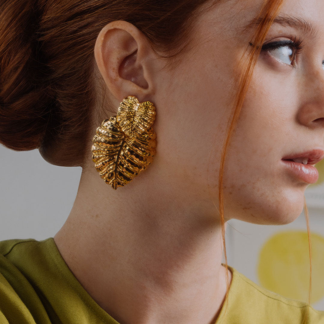 GOLDEN CAMELLIA EARRING