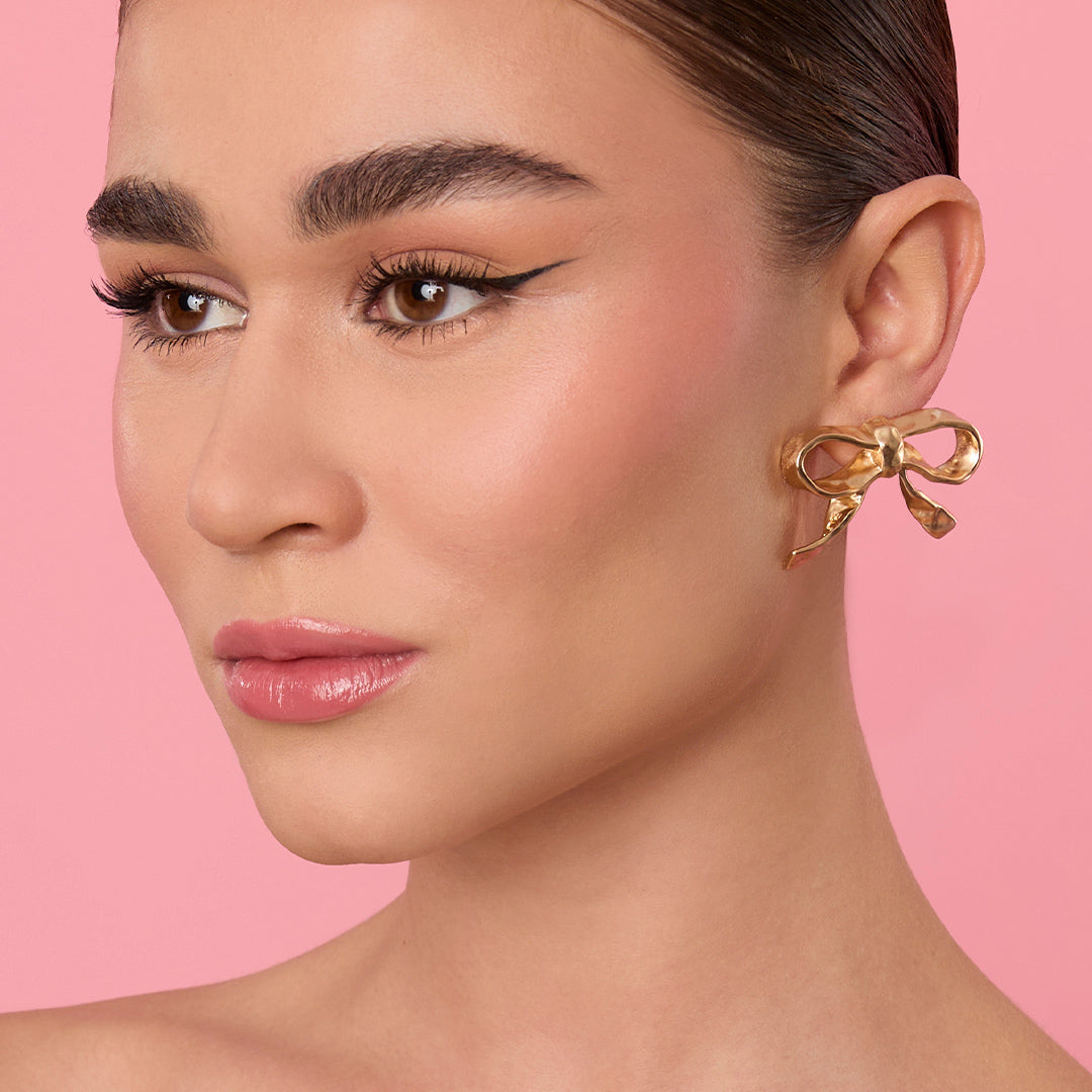 GOLDEN PETRA BOW EARRING