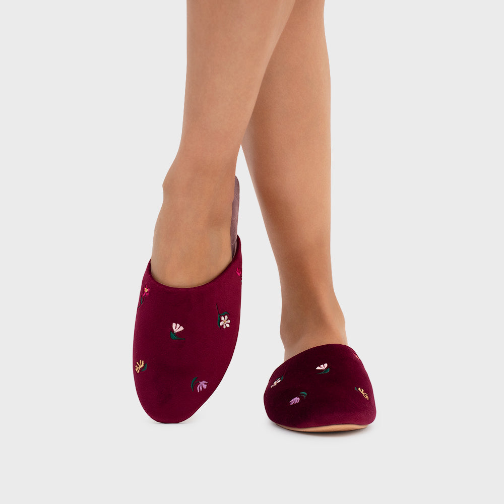 Blossom Blackberry Slipper – Butrich Worldwide1