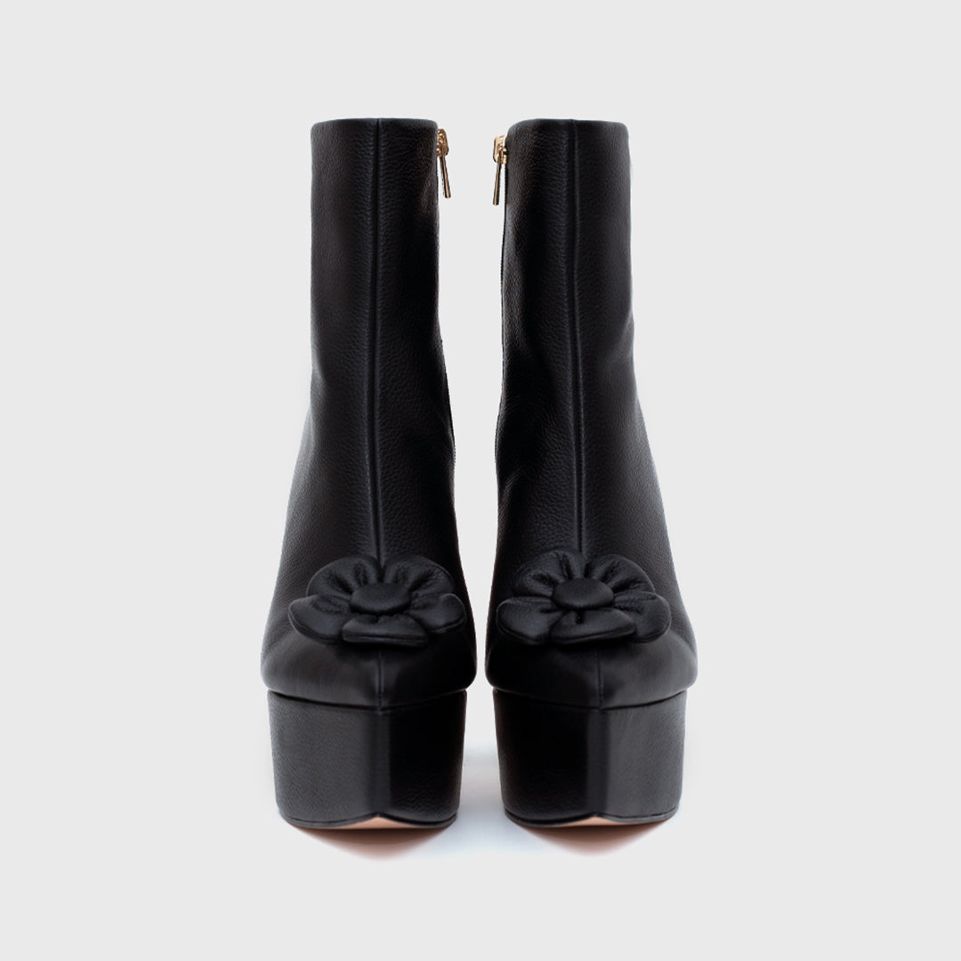 BLACK FANCY FLOWER BOOT