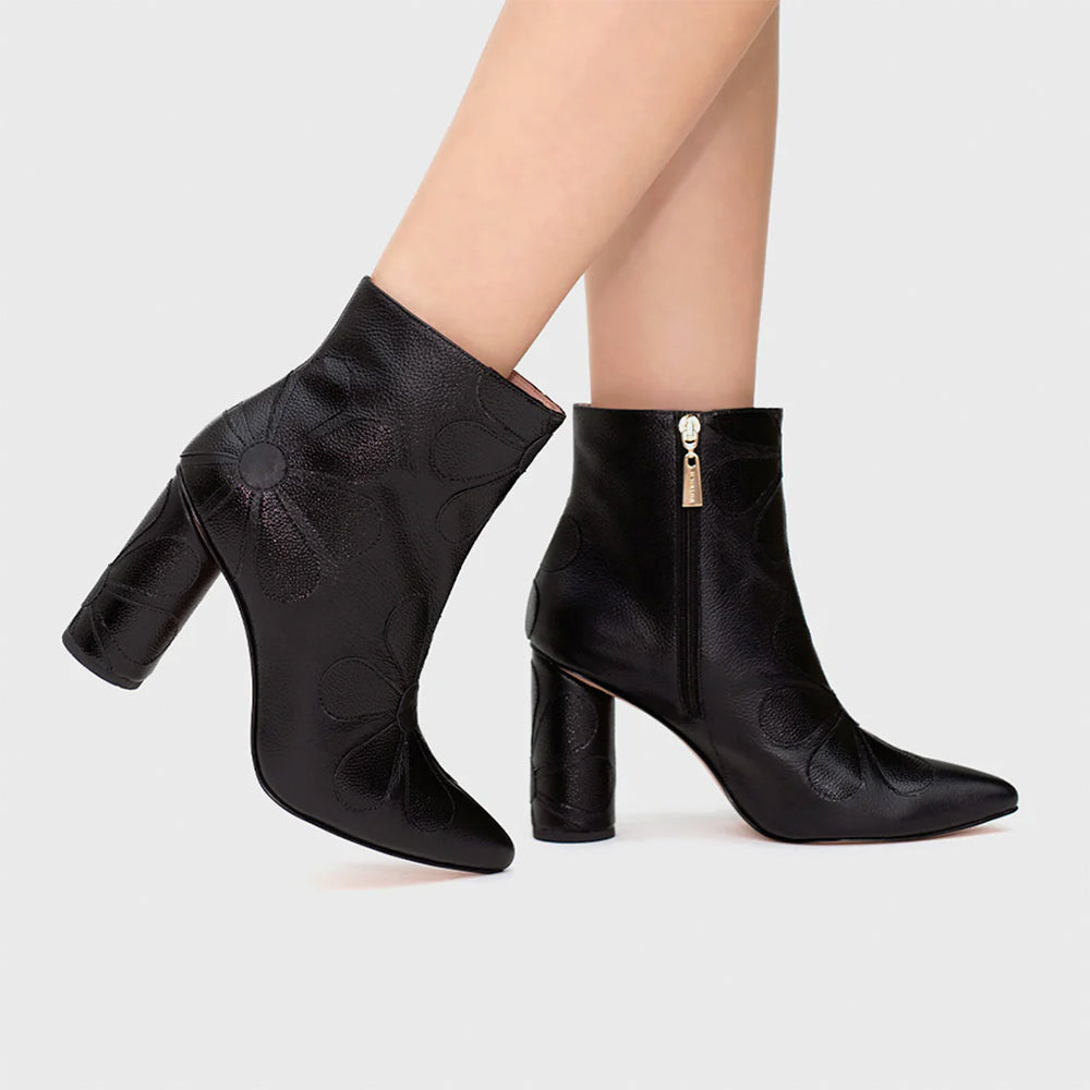 BLACK JANIS BOOT