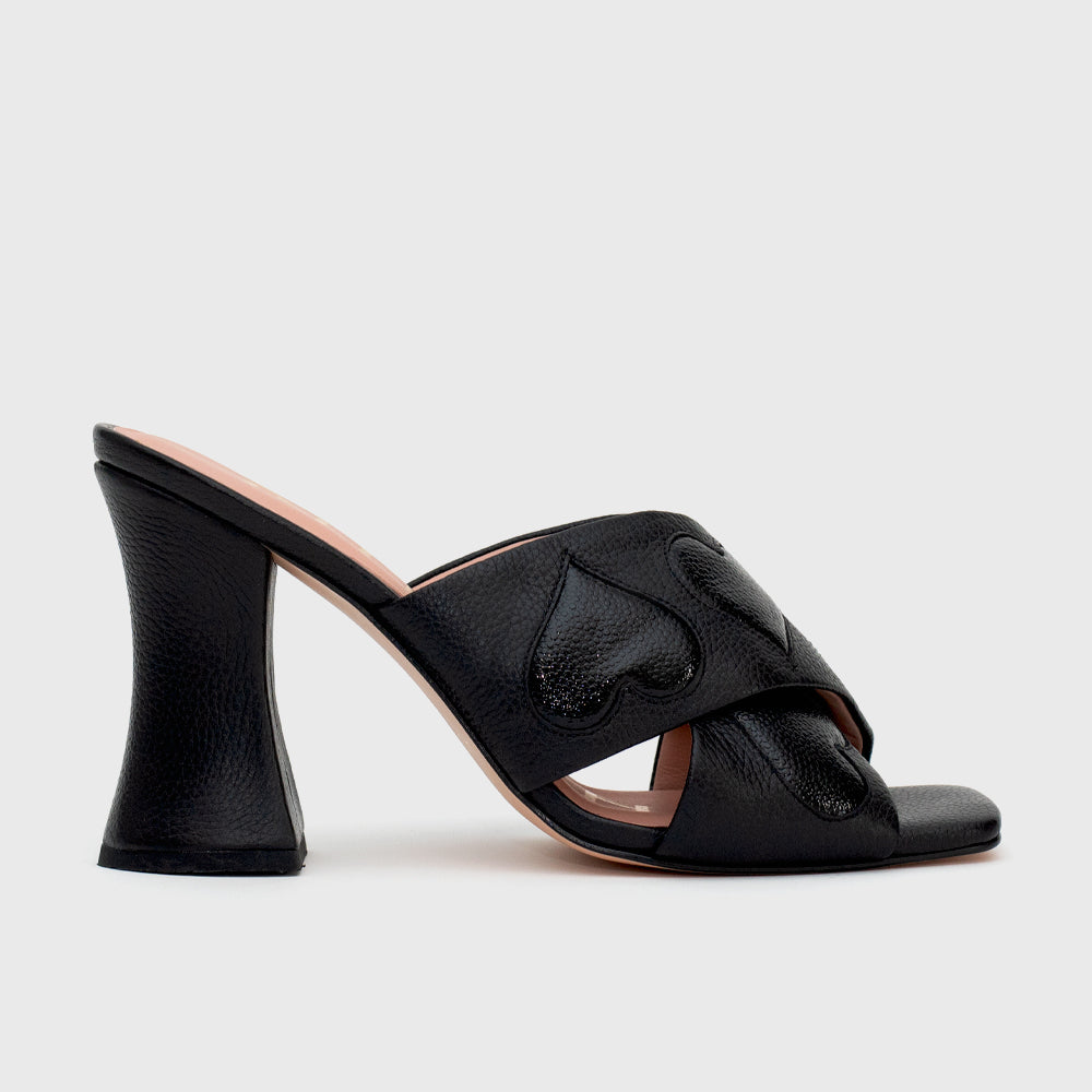 BUTRICH COLLINS PUMP BLACK