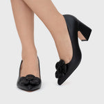 Load image into Gallery viewer, FANCY FLOWER PUMP BLACK
