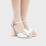 Cargue la imagen en el visor de la galería, FERNANDA PUMP BRIDE HUESO
