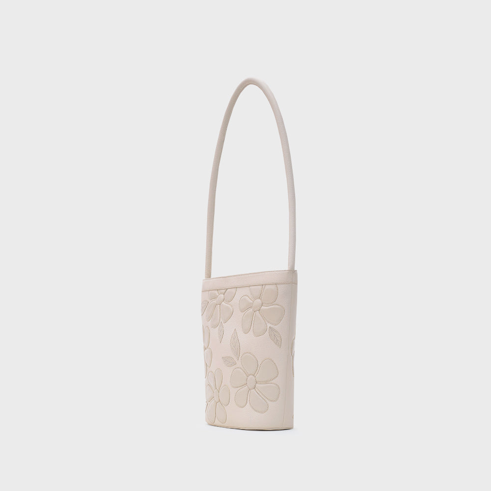 JANIA BUCKET BAG HUESO