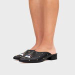 Cargue la imagen en el visor de la galería, LUCKY EYE MULE FLAT NEGRO
