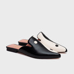 Cargue la imagen en el visor de la galería, LUCKY YIN YANG MULE FLAT NEGRO
