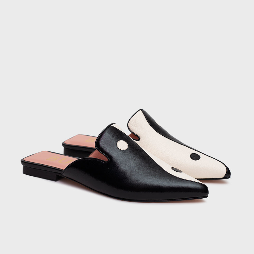LUCKY YIN YANG MULE FLAT NEGRO