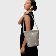 BLUEBERRY BUCKET BAG CAFÉ