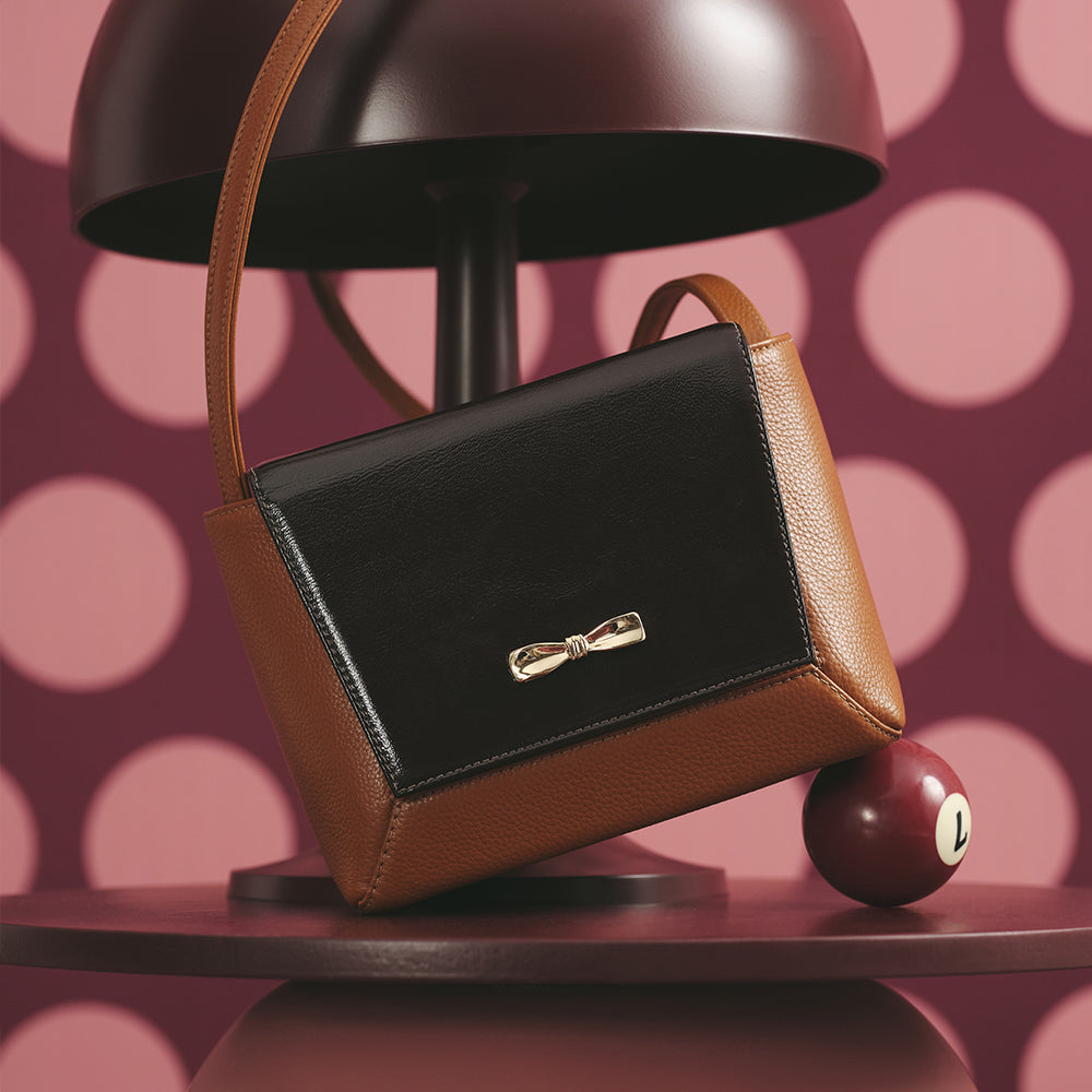 NADIRA FLAP HAND BAG COBRE