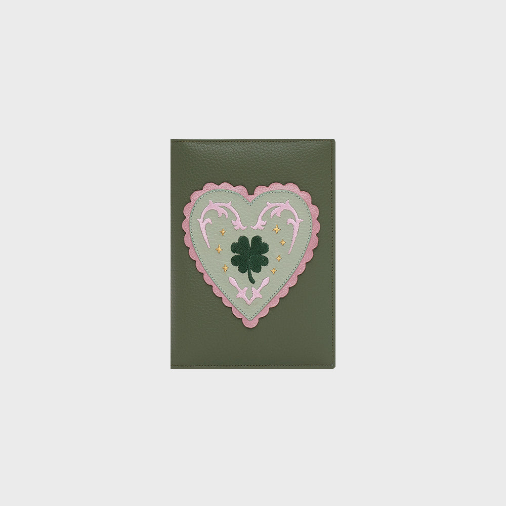 LUCKY CLOVER GREEN PASSPORT HOLDER